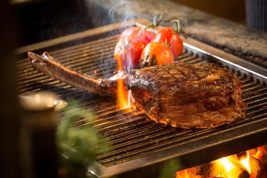 wine & dine a la carte Restaurant